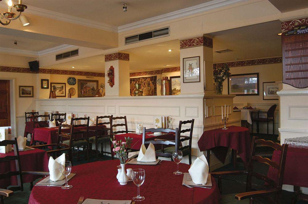 Bell By Greene King Inns Thetford Restaurant photo