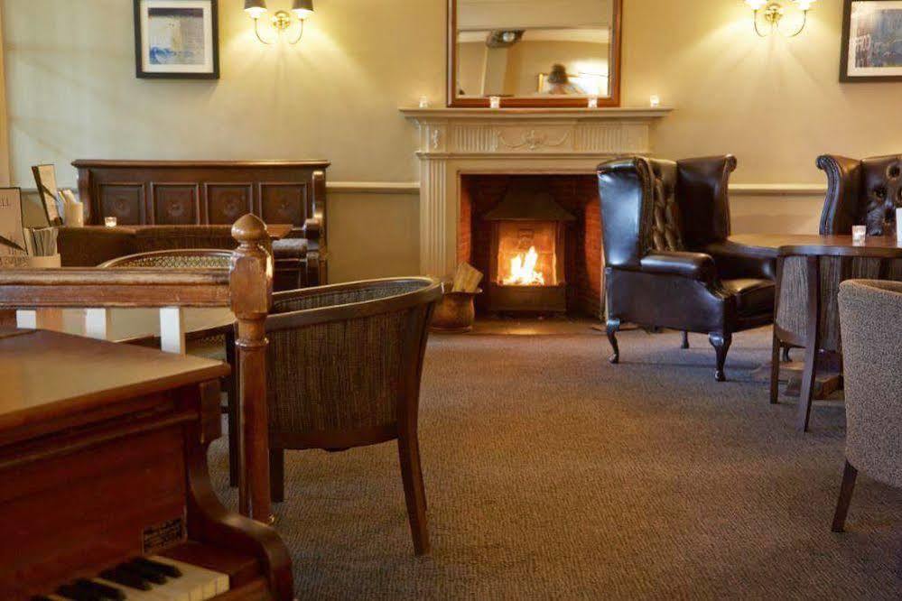 Bell By Greene King Inns Thetford Exterior photo